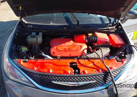 2019 Chrysler Pacifica Touring L z USA, uszkodzony, nr VIN 2C4RC1BG2KR731066